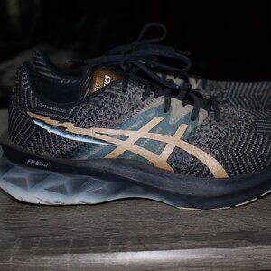 ASICS NOVABLAST 3 Athletic Shoes Sneakers Size 8.5 Cross Training Running Walkin